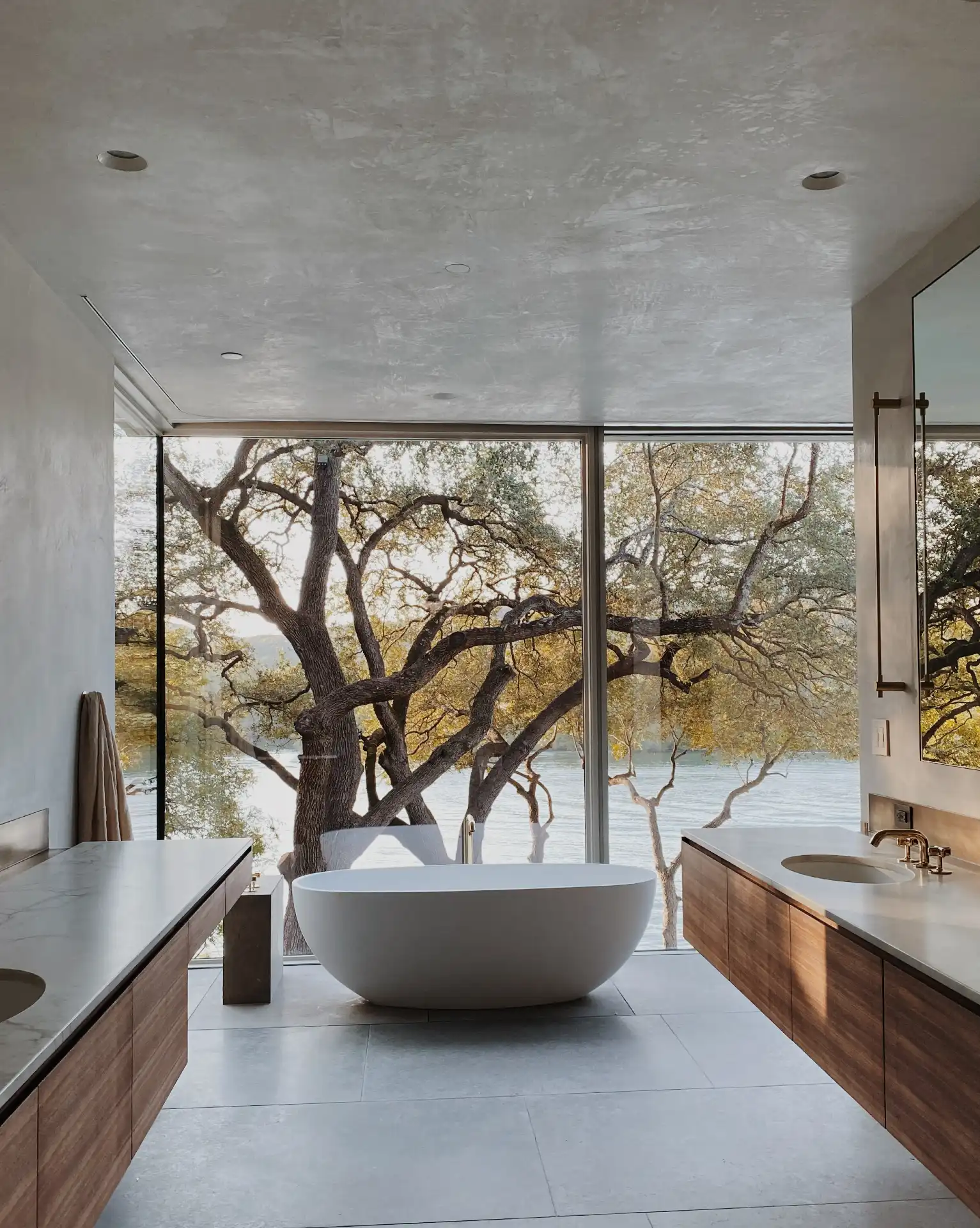 Andersson-Wise-interior-plaster-master-bath